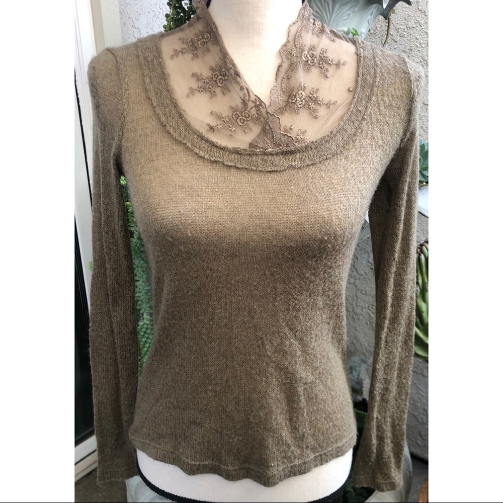 213 Sweater Size Small